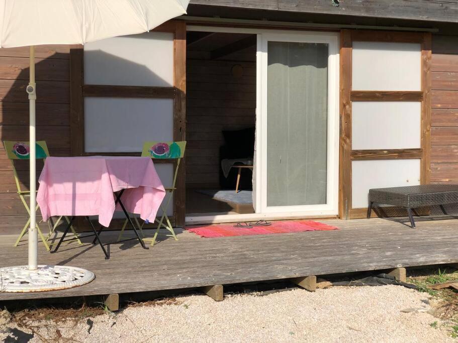 Chalet Bois Cosy Avec Piscine Aix Nature Αιξ-αν-Προβάνς Εξωτερικό φωτογραφία