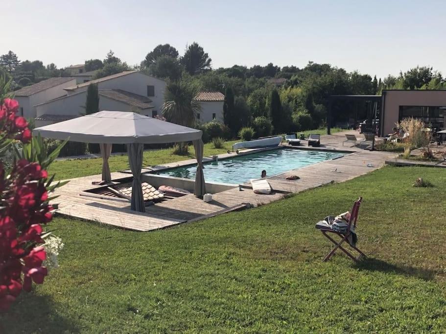 Chalet Bois Cosy Avec Piscine Aix Nature Αιξ-αν-Προβάνς Εξωτερικό φωτογραφία