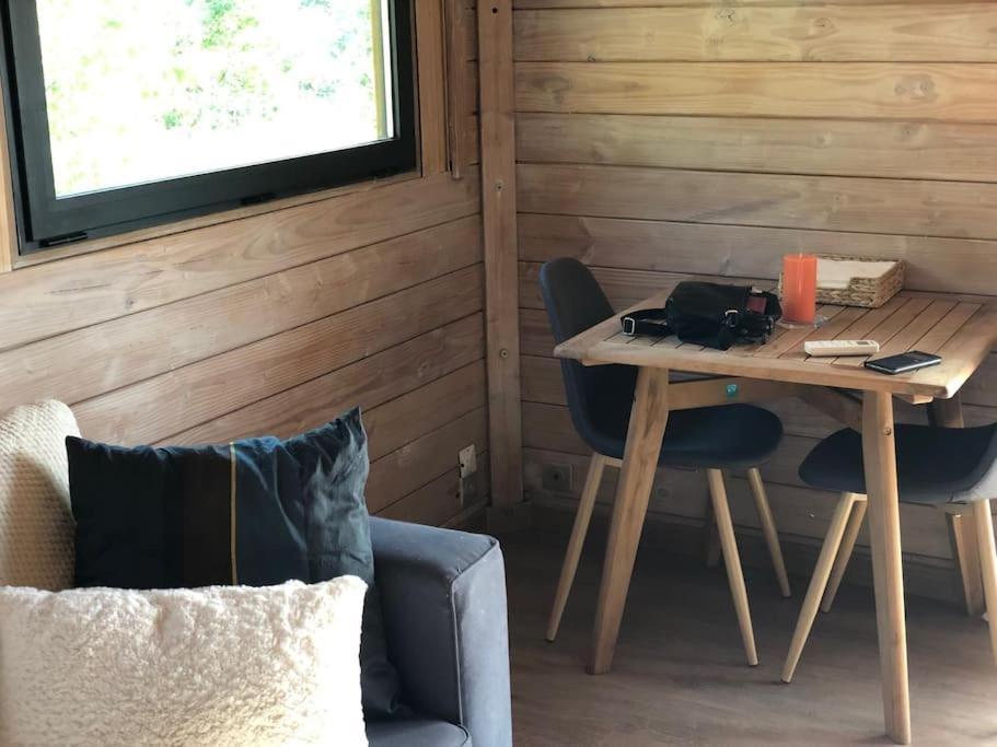 Chalet Bois Cosy Avec Piscine Aix Nature Αιξ-αν-Προβάνς Εξωτερικό φωτογραφία